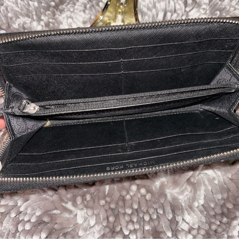 Michael Kors Fulton Black and White Polka Dot Saffiano Leather Wallet - Picture 3 of 6